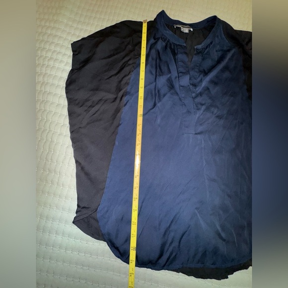 VINCE ($345) navy and black Pleated 100% Silk Popover Hi Lo Blouse Top Size S - Picture 8 of 10